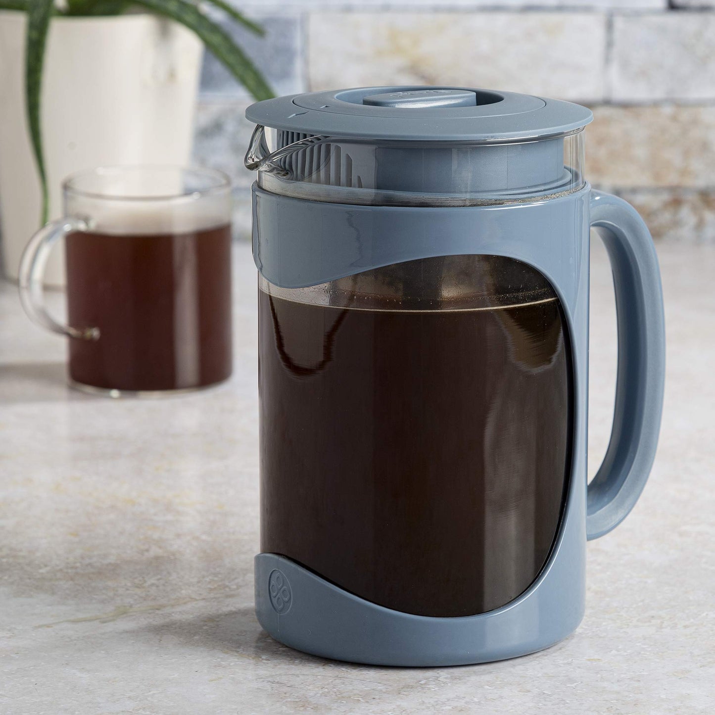 Primula Burke Deluxe Cold Brew Iced Coffee Maker, Comfort Grip Handle, Durable Glass Carafe, Removable Mesh Filter, Perfect 6 Cup Size, Dishwasher Safe, 1.6 qt, White