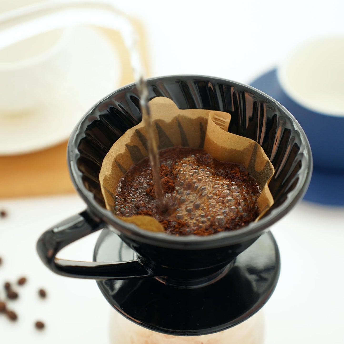 V60 Pour Over Coffee Dripper, Ceramic Pour Over Coffee Maker, Exquisite Porcelain Ceramic Manual Coffee Filter, Suitable for Pour Over Coffee in Office, Outdoor and Home Use